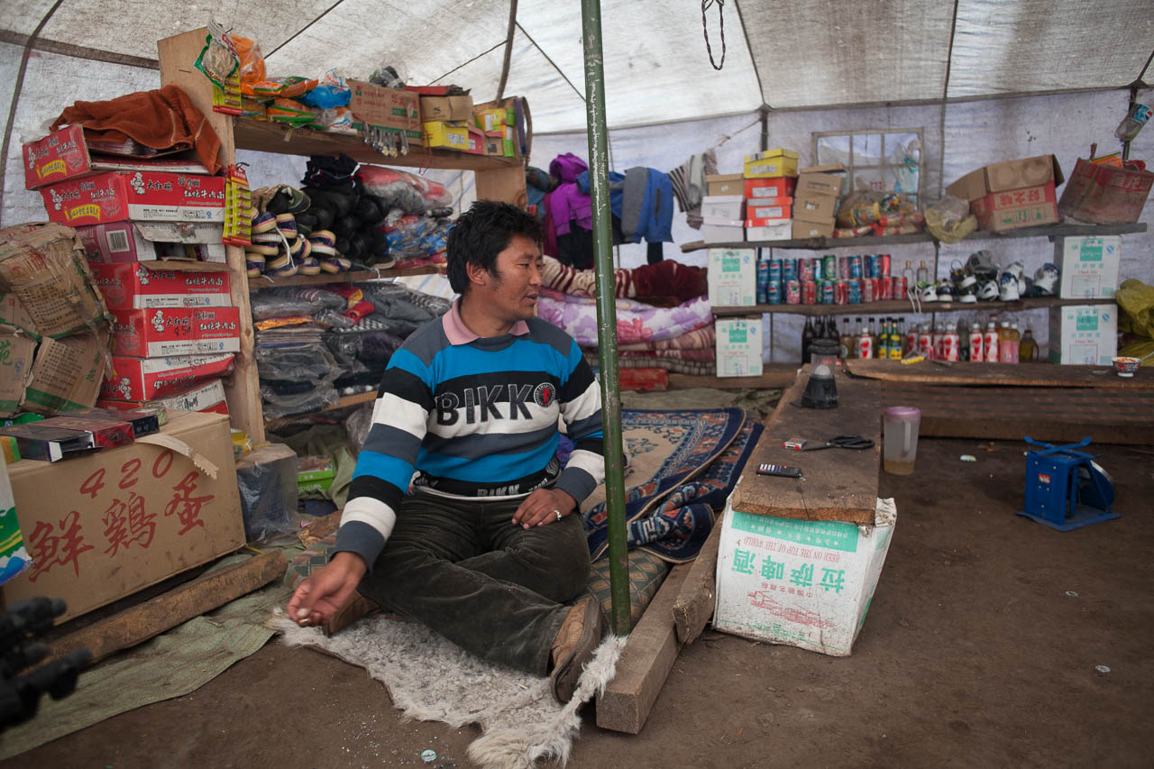 Seasonal trade mart in Humla, Nepal. © 2012 Martin Saxer